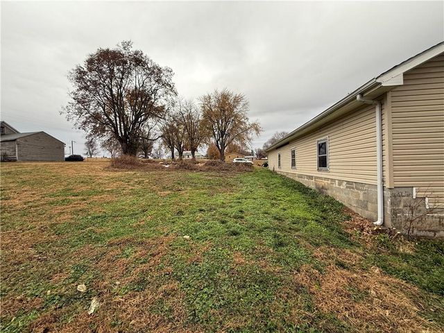 114 & 116 W Pine Street, Waverly, MO 64096