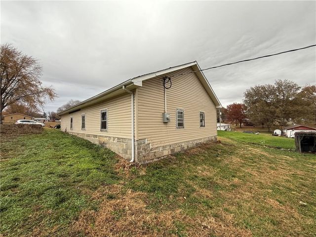 114 & 116 W Pine Street, Waverly, MO 64096