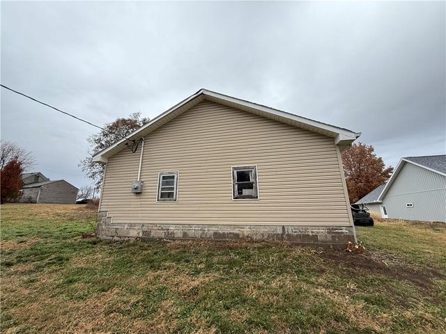 114 & 116 W Pine Street, Waverly, MO 64096