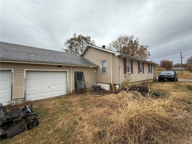 114 & 116 W Pine Street, Waverly, MO 64096