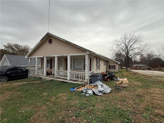 114 & 116 W Pine Street, Waverly, MO 64096