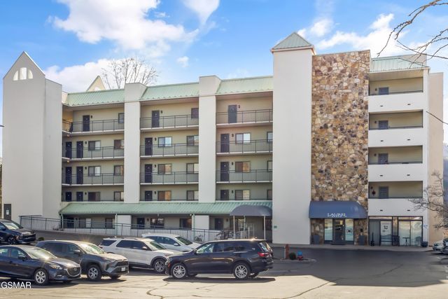 354 E Holly Ridge Road, Gatlinburg, TN 37738