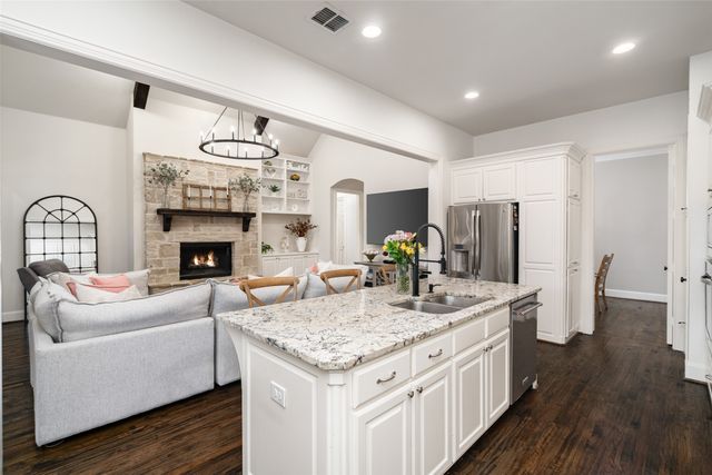 321 Hitch Wagon Drive, Mckinney, TX 75071