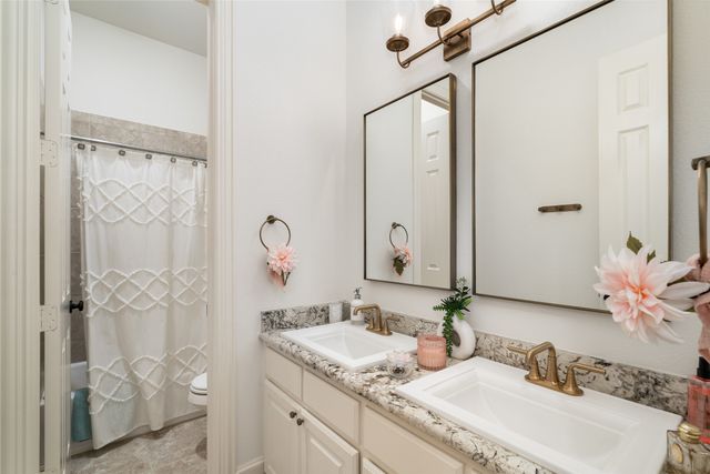 321 Hitch Wagon Drive, Mckinney, TX 75071