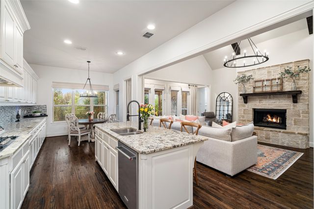 321 Hitch Wagon Drive, Mckinney, TX 75071