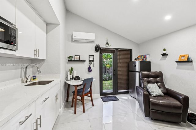 12237 SW 193rd St, Miami, FL 33177