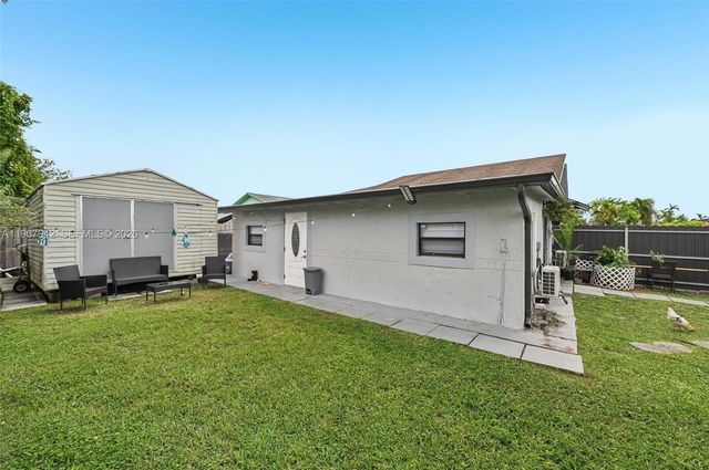 12237 SW 193rd St, Miami, FL 33177