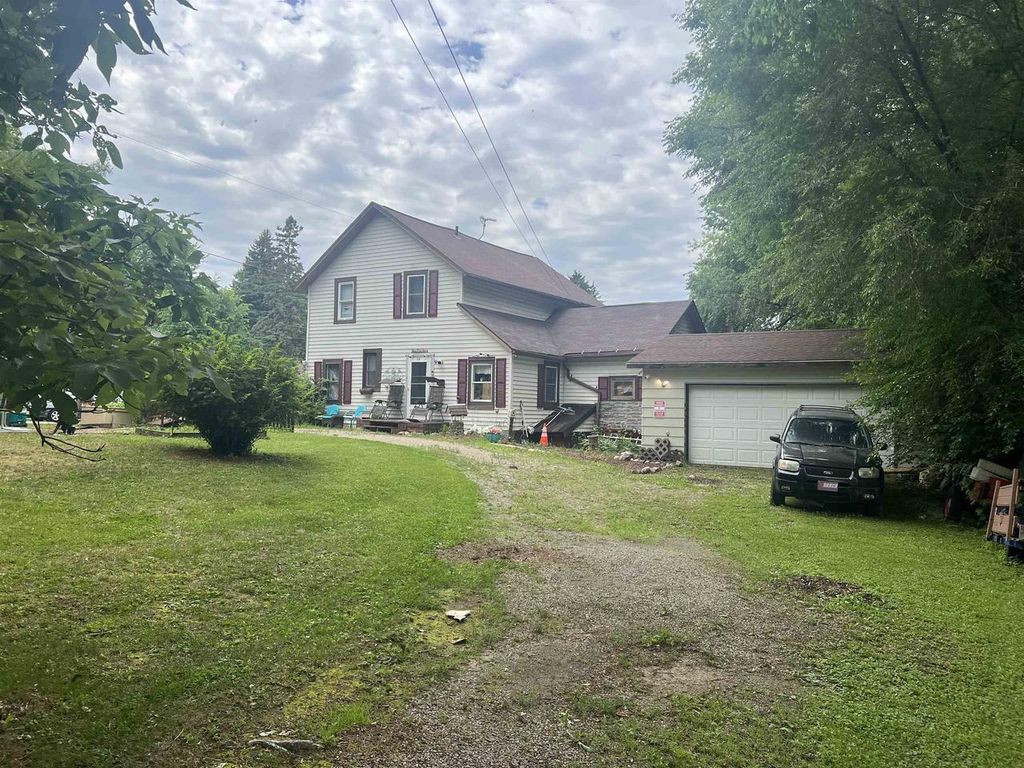 115 HIGH STREET, Waupaca, WI 54981