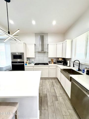 2394 ENCHANTED CROWN Lane, El Paso, TX 79911