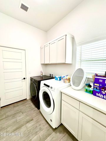 2394 ENCHANTED CROWN Lane, El Paso, TX 79911