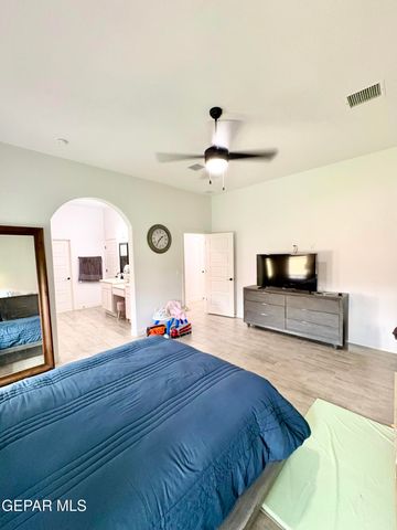 2394 ENCHANTED CROWN Lane, El Paso, TX 79911