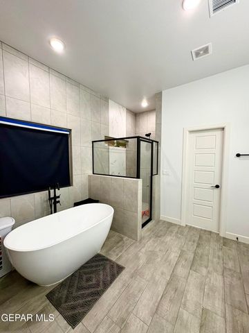 2394 ENCHANTED CROWN Lane, El Paso, TX 79911