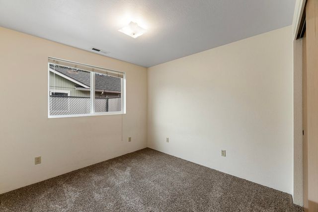 731 Maple Street, Central Point, OR 97502