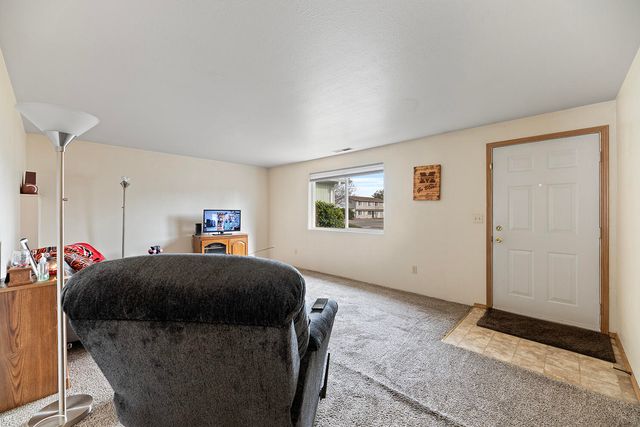 731 Maple Street, Central Point, OR 97502