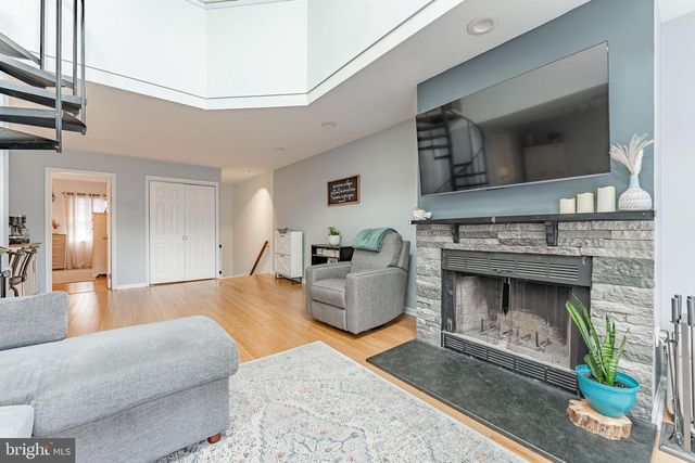 206 EVEREST CIR, West Chester, PA 19382