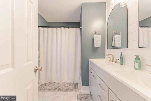 206 EVEREST CIR, West Chester, PA 19382