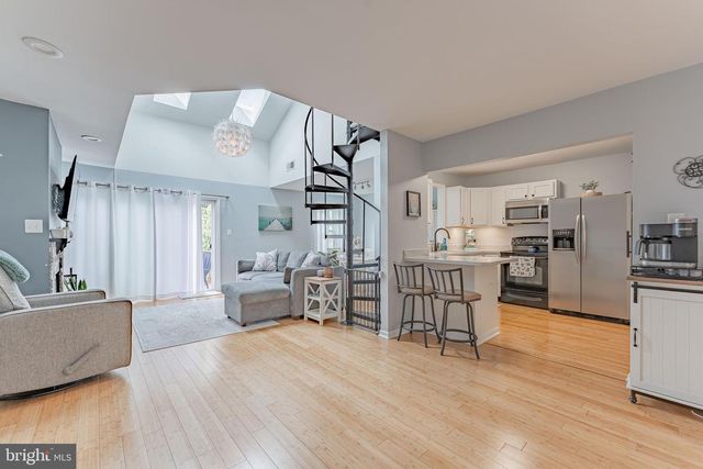 206 EVEREST CIR, West Chester, PA 19382