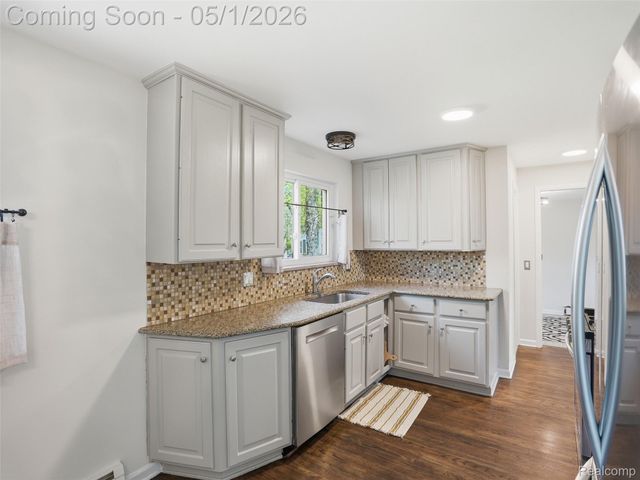 14931 Lyons Street, Livonia, MI 48154