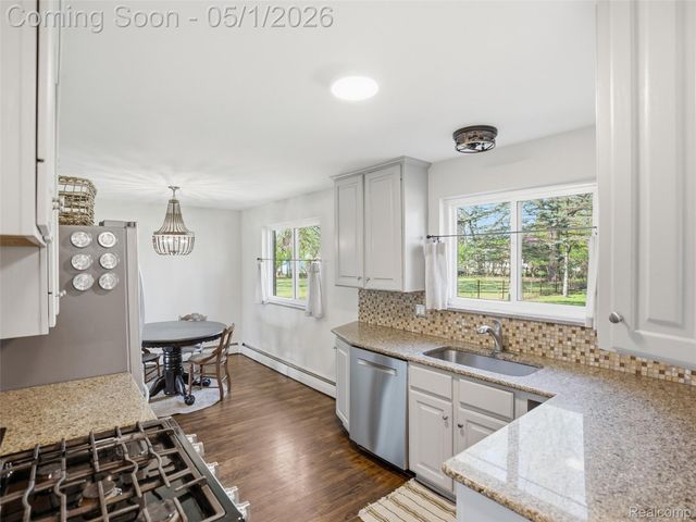 14931 Lyons Street, Livonia, MI 48154