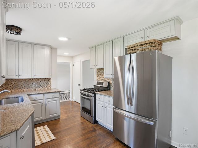 14931 Lyons Street, Livonia, MI 48154
