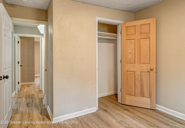 628 S Hayford Avenue, Lansing, MI 48912
