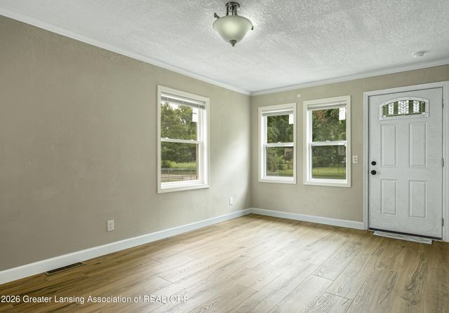 628 S Hayford Avenue, Lansing, MI 48912