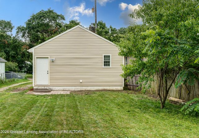 628 S Hayford Avenue, Lansing, MI 48912