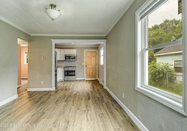 628 S Hayford Avenue, Lansing, MI 48912