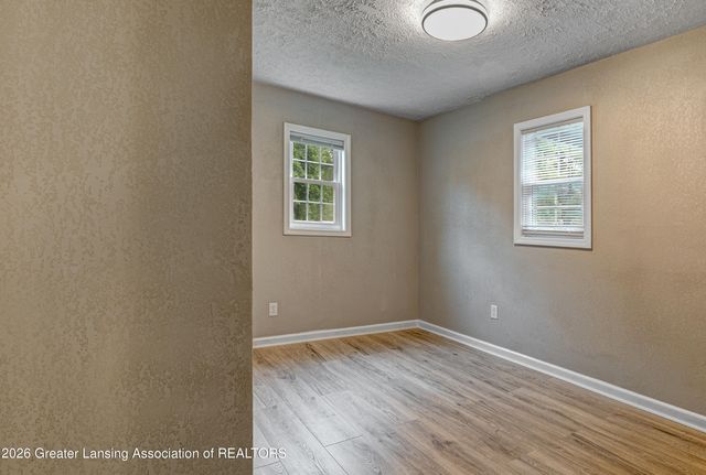 628 S Hayford Avenue, Lansing, MI 48912