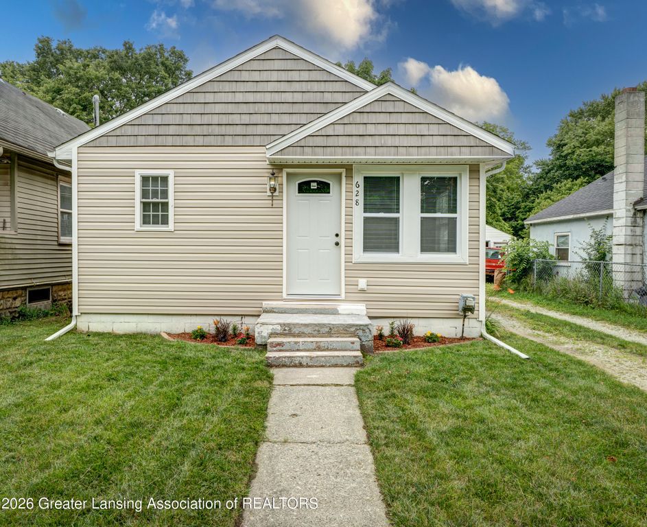 628 S Hayford Avenue, Lansing, MI 48912
