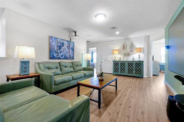 1678 LIMA AVE, Kissimmee, FL 34747
