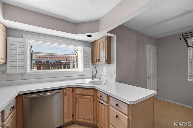 7305 Coronado Avenue, St Louis, MO 63116