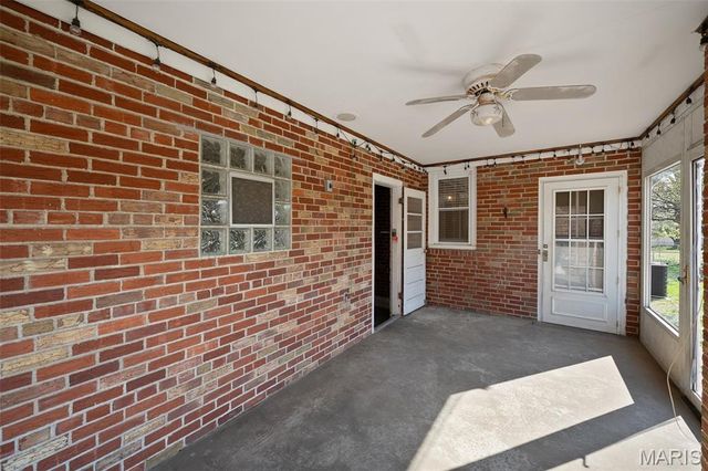 7305 Coronado Avenue, St Louis, MO 63116