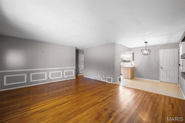 7305 Coronado Avenue, St Louis, MO 63116