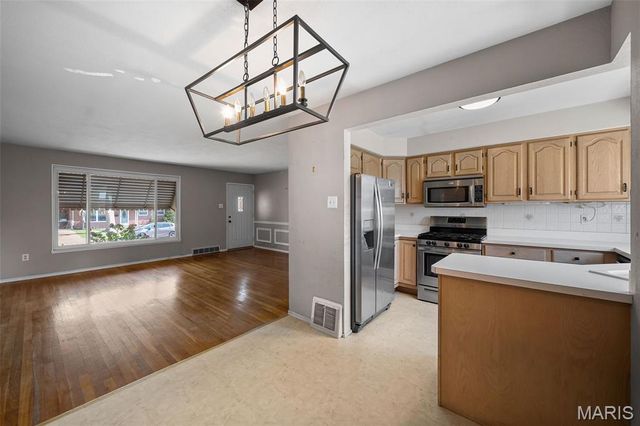 7305 Coronado Avenue, St Louis, MO 63116