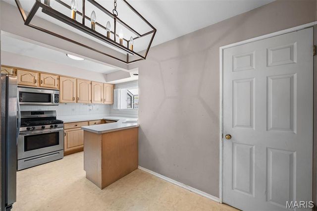 7305 Coronado Avenue, St Louis, MO 63116