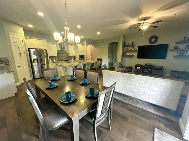 2434 S Claremont Avenue, Fresno, CA 93727