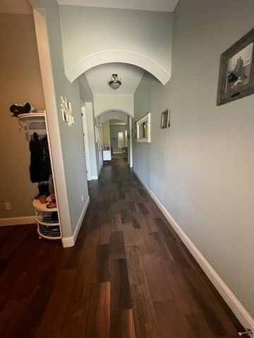 2434 S Claremont Avenue, Fresno, CA 93727