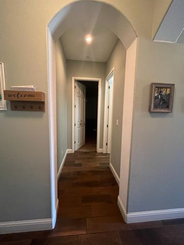 2434 S Claremont Avenue, Fresno, CA 93727