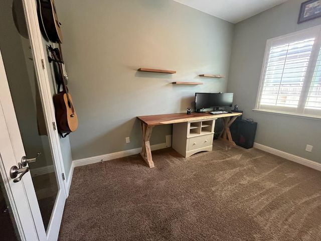 2434 S Claremont Avenue, Fresno, CA 93727
