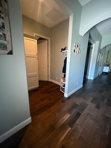2434 S Claremont Avenue, Fresno, CA 93727