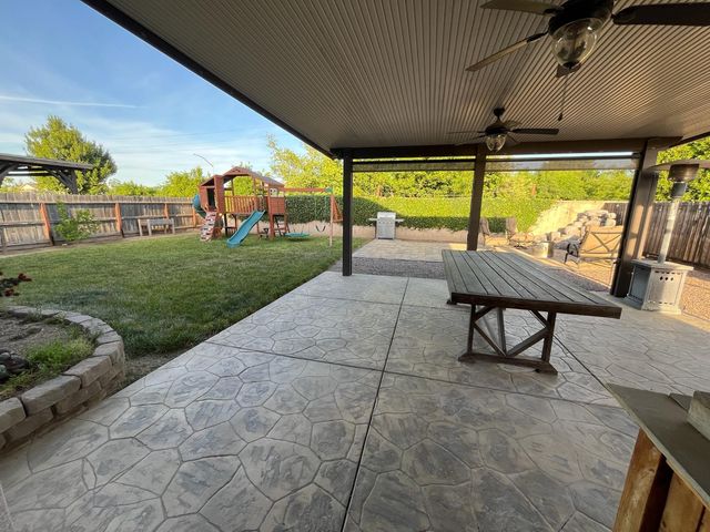 2434 S Claremont Avenue, Fresno, CA 93727