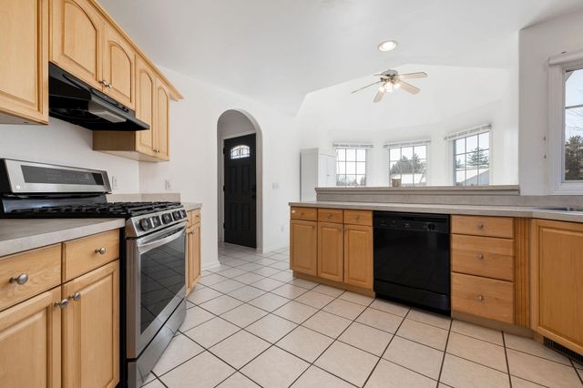 4860 S Crossings Street, Saginaw, MI 48603