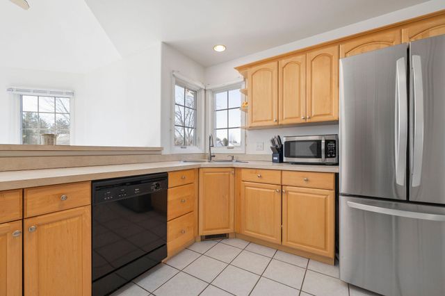 4860 S Crossings Street, Saginaw, MI 48603