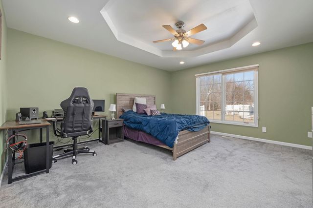 4860 S Crossings Street, Saginaw, MI 48603