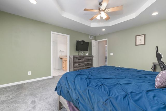 4860 S Crossings Street, Saginaw, MI 48603