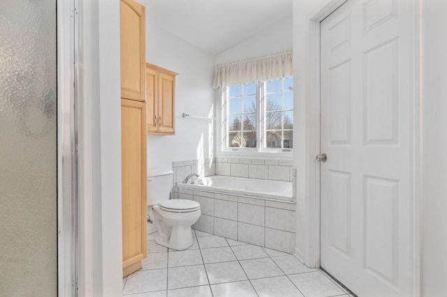 4860 S Crossings Street, Saginaw, MI 48603