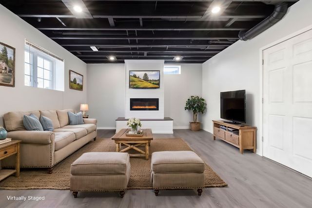 4860 S Crossings Street, Saginaw, MI 48603