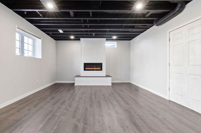 4860 S Crossings Street, Saginaw, MI 48603