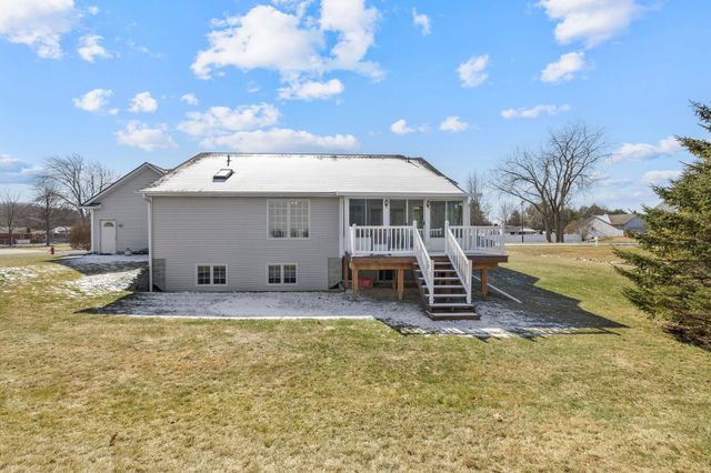 4860 S Crossings Street, Saginaw, MI 48603